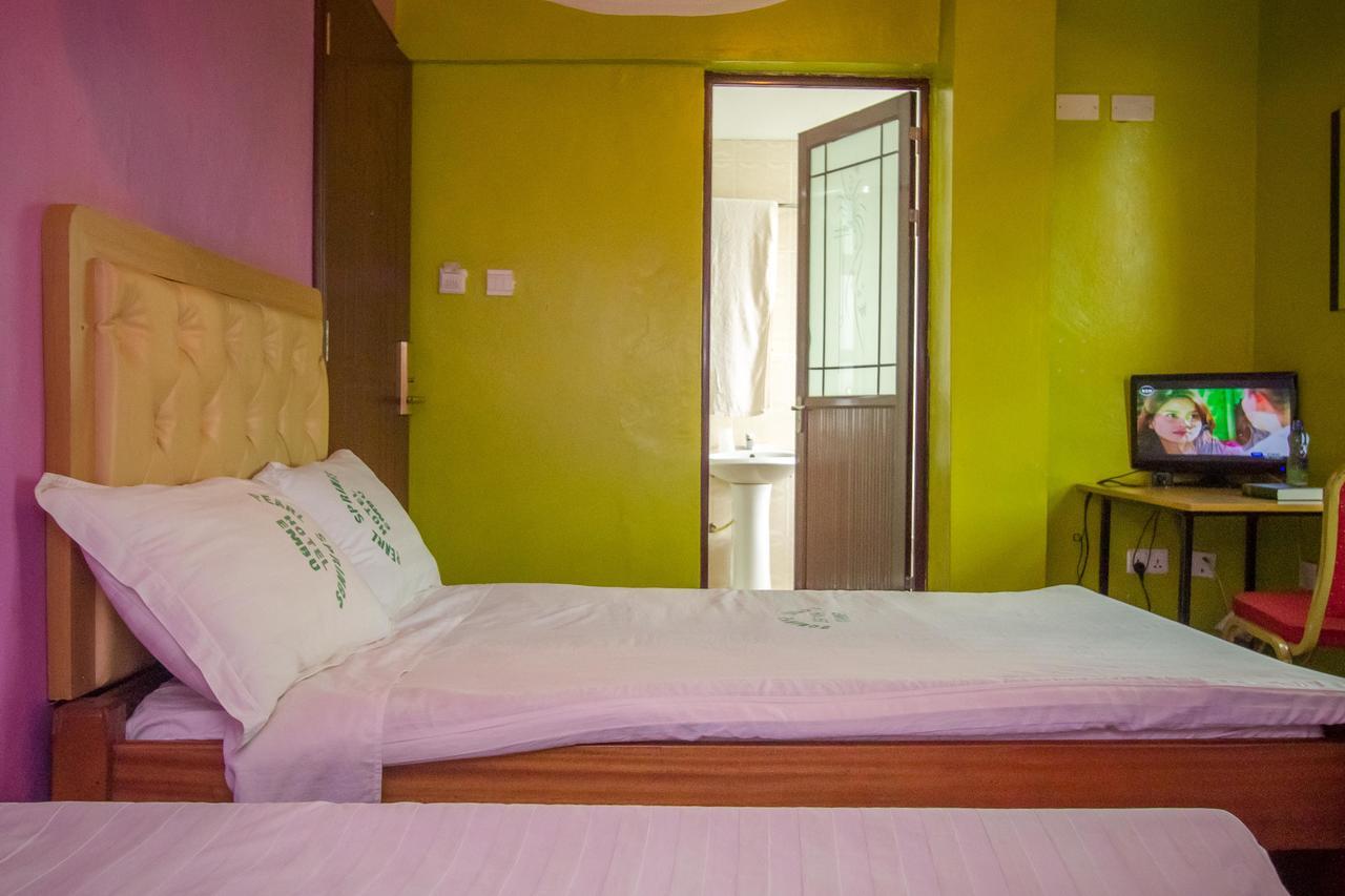 Pearl Springs Hotel Nyeri Buitenkant foto